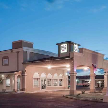 Knights Inn Ван-Хорн Экстерьер фото